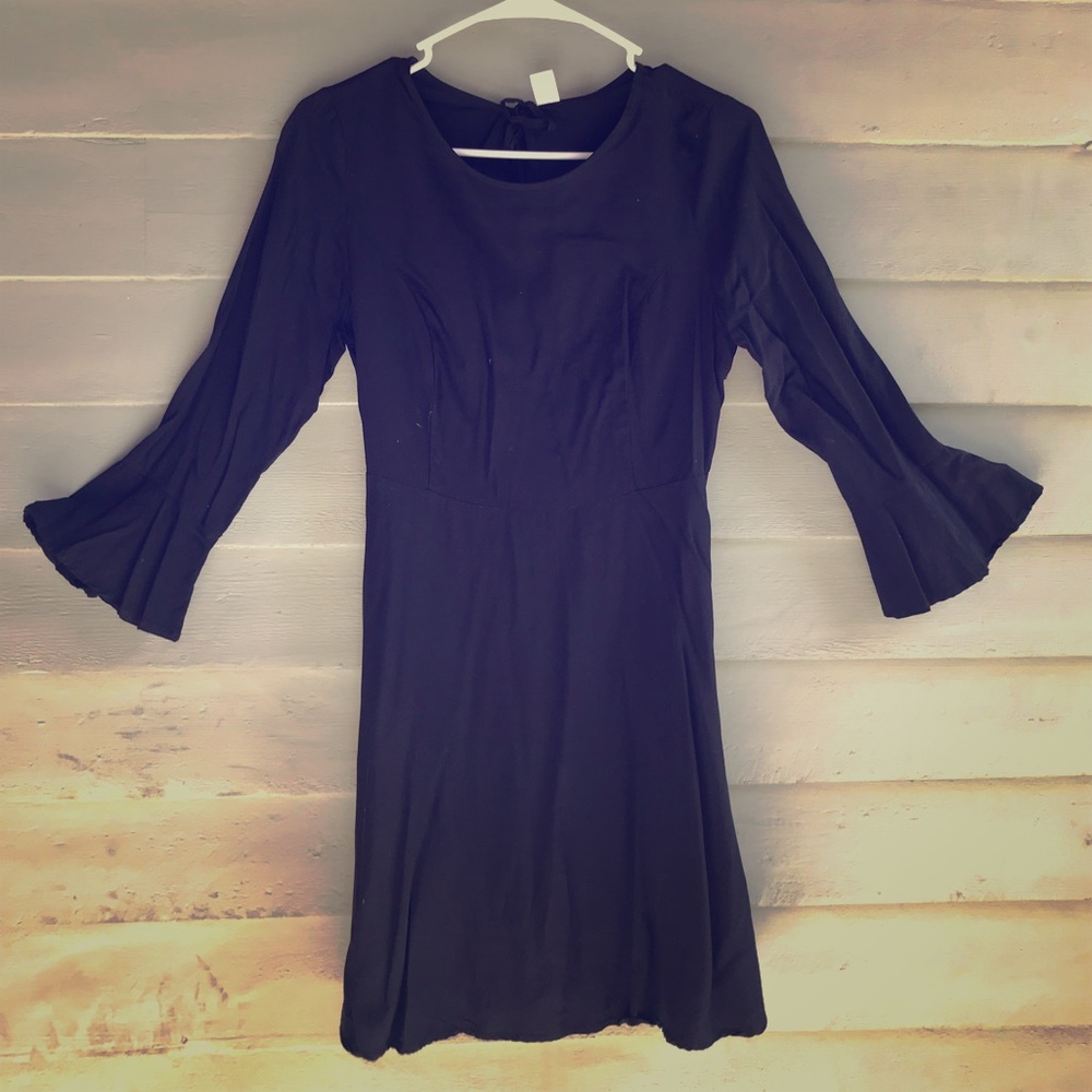 Bell sleeves LBD